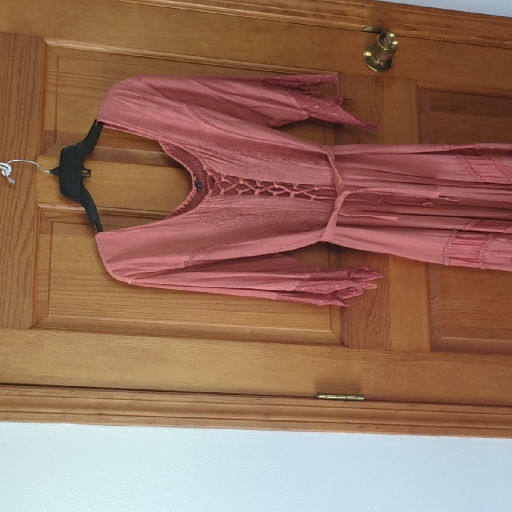 Chic Pink Long Sleeve Dress